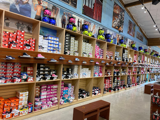 Shoe Store «Shoe City - Arrow Highway», reviews and photos, 20600 E Arrow Hwy, Covina, CA 91724, USA