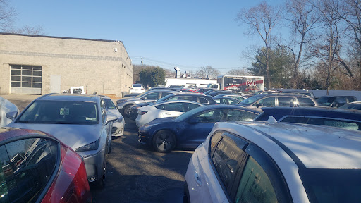 Auto Body Shop «Bi County Auto Body Inc», reviews and photos, 400 E Main St, Smithtown, NY 11787, USA