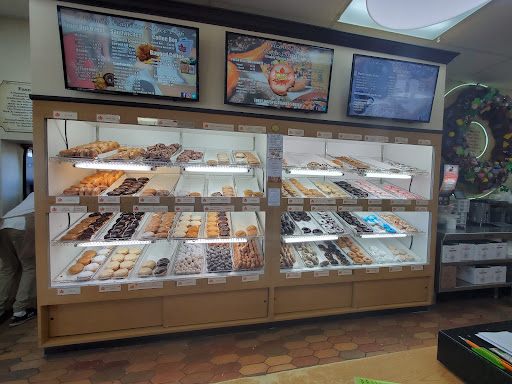 Bakery «Maple Donuts», reviews and photos, 204 St Charles Way # A, York, PA 17402, USA