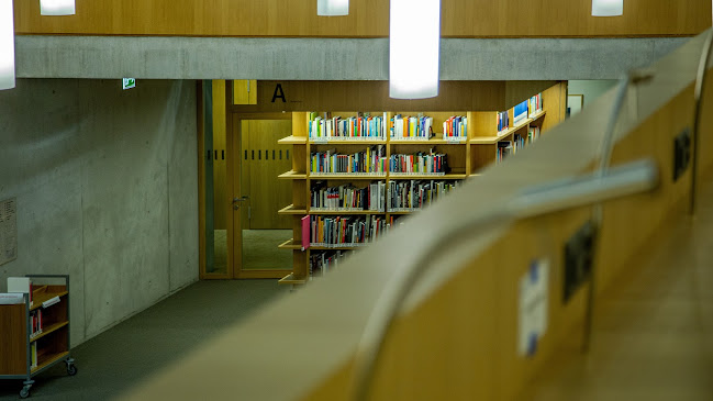 Kommentare und Rezensionen über Bibliothek Ostschweizer Fachhochschule