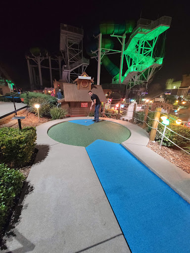 Miniature Golf Course «Roseville Golfland Sunsplash», reviews and photos