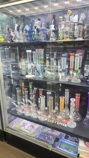 Tobacco Shop «Amsterdam Smoke Shop», reviews and photos, 5901 Warner Ave, Huntington Beach, CA 92649, USA