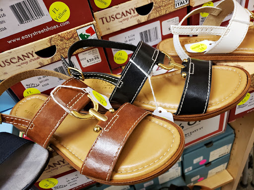 Shoe Store «Peltz Shoes - Clearwater Store», reviews and photos, 2675 Gulf to Bay Blvd, Clearwater, FL 33759, USA