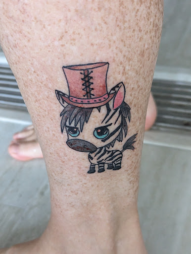 Explore hibiscus tattoo ideas, creative tattoo ideas in Saint Petersburg, available at Foolish Pride Tattoo Co.