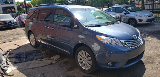 Auto Body Shop «Bella Auto Shop», reviews and photos, 2456 W Irving Park Rd, Chicago, IL 60618, USA