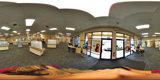 Eye Care Center «Eyeglass World», reviews and photos, 3808 E Colonial Dr, Orlando, FL 32803, USA