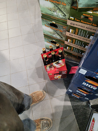 Liquor Store «Red Lion Liquors», reviews and photos, 12400 Nicollet Ave, Burnsville, MN 55337, USA