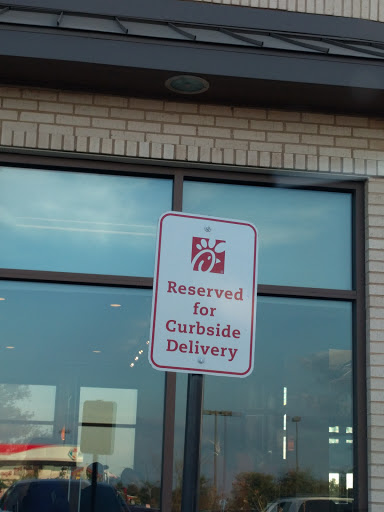 Fast Food Restaurant «Chick-fil-A», reviews and photos, 3200 E Broad St, Mansfield, TX 76063, USA