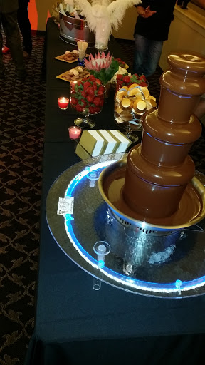 Event Venue «The Foundry at Oswego Pointe», reviews and photos, 320 Oswego Pointe Dr, Lake Oswego, OR 97034, USA