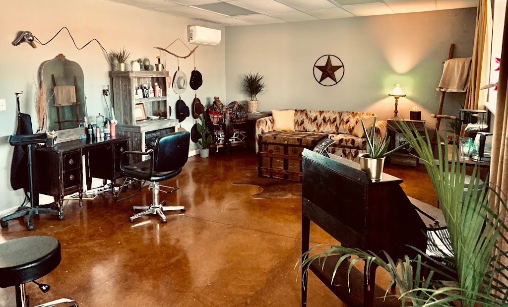 Vanity Room Salon 78957