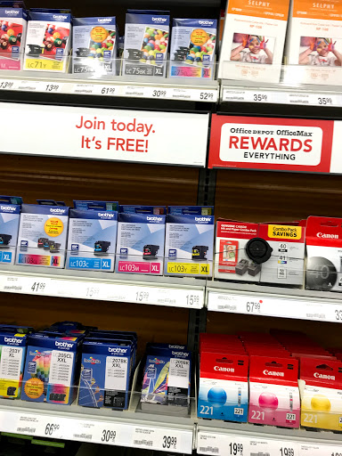 Office Supply Store «OfficeMax», reviews and photos, 9151 Fields Ertel Rd, Cincinnati, OH 45249, USA