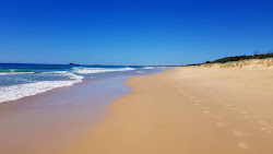 Foto af Marcoola Beach med turkis rent vand overflade