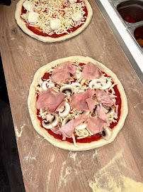 Photos du propriétaire du Pizzas à emporter Chez Seb & Jess - Pizza Rossi à Saint-Marc-Jaumegarde - n°4