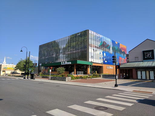 Clothing Store «L.L. Bean», reviews and photos, 101 Cherry St Suite #1020, Burlington, VT 05401, USA