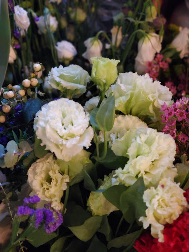 Florist «Rooster Vane Gardens», reviews and photos, 2 S High St, Funkstown, MD 21734, USA