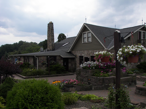 Golf Driving Range «Painesville Country Club», reviews and photos, 84 Golf Dr, Painesville, OH 44077, USA