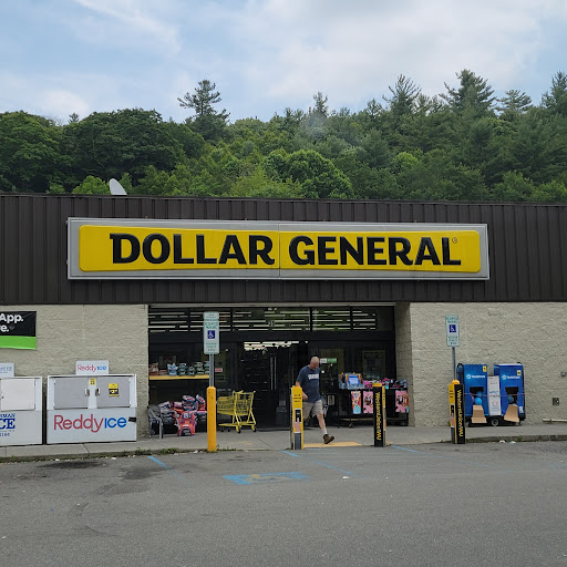 Discount Store «Dollar General», reviews and photos, 36 Winter Place Lane, Newland, NC 28657, USA