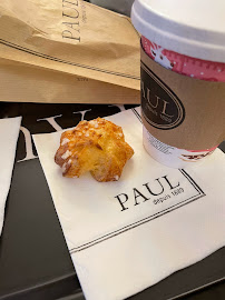 Croissant du Restaurant servant le petit-déjeuner PAUL à Paris - n°9