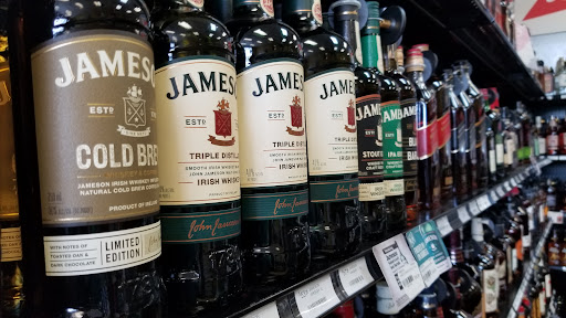 Liquor Store «R & S Liquors», reviews and photos, 8910 Turkey Lake Rd, Orlando, FL 32819, USA