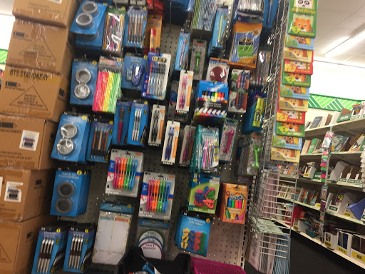 Dollar Store «Dollar Tree», reviews and photos, 1755 Mt Hood Ave #110, Woodburn, OR 97071, USA