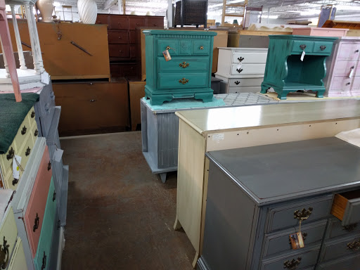 Used Furniture Store «C&D Second Chance», reviews and photos, 201 N Poplar Ave, Sanford, FL 32771, USA