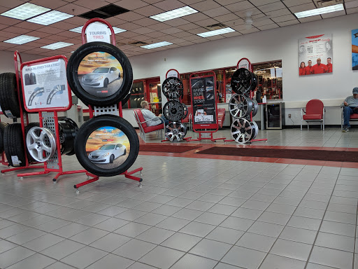 Tire Shop «Discount Tire Store», reviews and photos, 25125 Ford Rd, Dearborn, MI 48128, USA