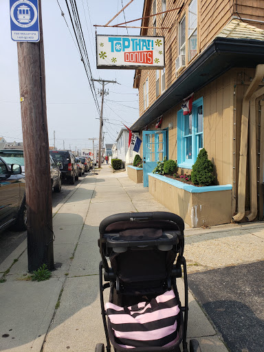 Donut Shop «Top That! Donuts», reviews and photos, 210 Ocean Ave, Point Pleasant Beach, NJ 08742, USA