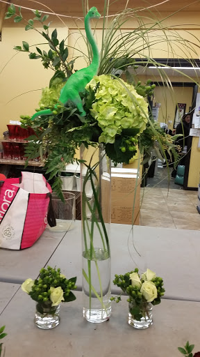 Florist «Flower Basket», reviews and photos, 302 N Lake St, Aurora, IL 60506, USA