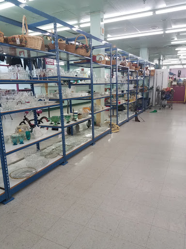 Thrift Store «Indian Head Highway Thrift», reviews and photos, 4800 Indian Head Hwy, Oxon Hill, MD 20745, USA
