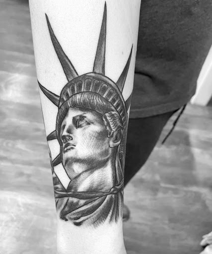 Tattoo Shop «Bright Ideas Tattoo and Piercing», reviews and photos, 1425 N Central Ave # 113, Avondale, AZ 85323, USA