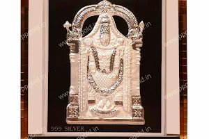 Parshwa Padmavati Gold image