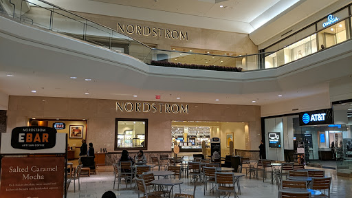 Clothing Store «Neiman Marcus», reviews and photos, 1200 Morris Turnpike, Short Hills, NJ 07078, USA