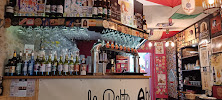 Atmosphère du Crêperie la Petite Absinthe Orleans Crêperie - Bar à Bière - n°14