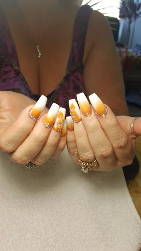 Nail Salon «Salon Polished», reviews and photos, 15 12th St, Hammonton, NJ 08037, USA