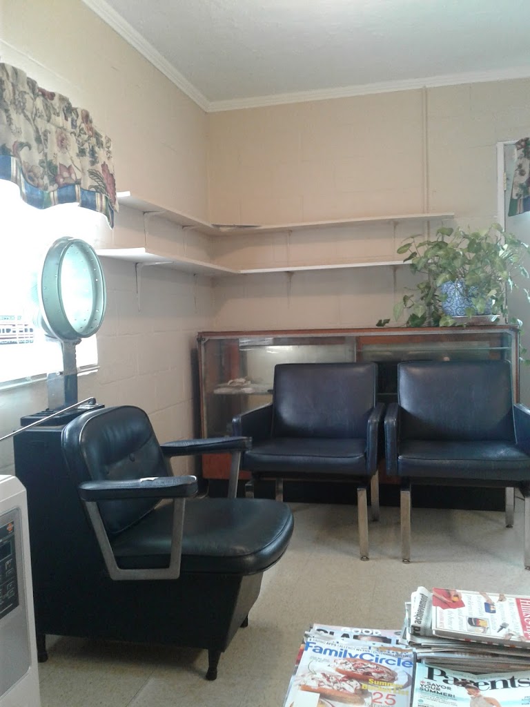 Kaleen's Beauty Shop 28124