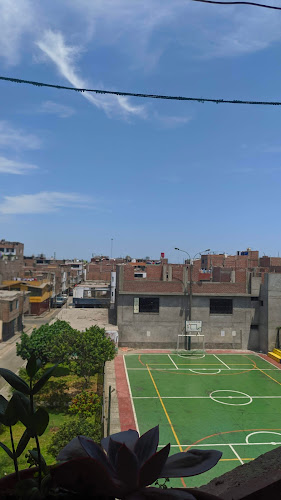 Opiniones de Loza deportiva San Alberto en Los Olivos - Campo de fútbol