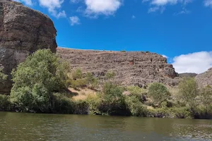 Naturaltur San Miguel de Bernuy - Piragüismo en las Hoces del Duratón image