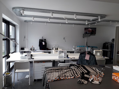 Jona Retouche Burgemeester Adriaensenlaan 58 a, 2450 Meerhout, Belgique