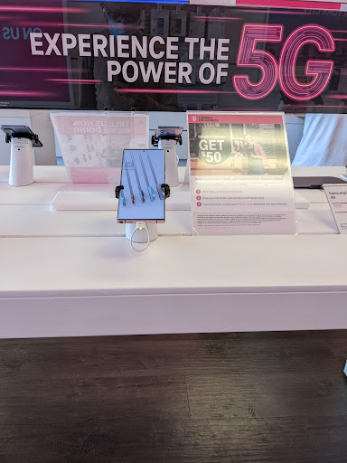 Cell Phone Store «T-Mobile», reviews and photos, 2431 US-1, North Brunswick Township, NJ 08902, USA