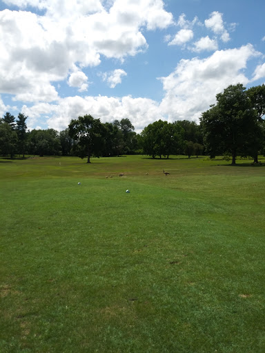 Golf Course «Par 3 Golf Course», reviews and photos, 3362 Fairlawn Dr, Columbus, IN 47203, USA