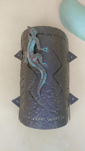Emerald Iguana Inn image