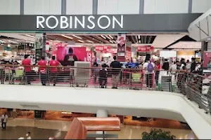 Robinson Department Store Lampang image