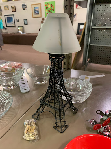 Thrift Store «Nearly New Thrift Shop», reviews and photos, 1250 Bardstown Rd # 114, Louisville, KY 40204, USA