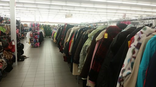 Thrift Store «Neenah Goodwill Retail Store & Training Center», reviews and photos