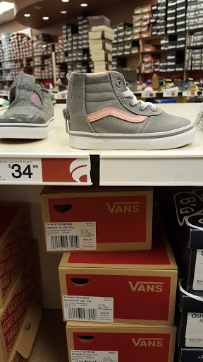 Shoe Store «Famous Footwear», reviews and photos, 32 Main Ave, Clifton, NJ 07014, USA