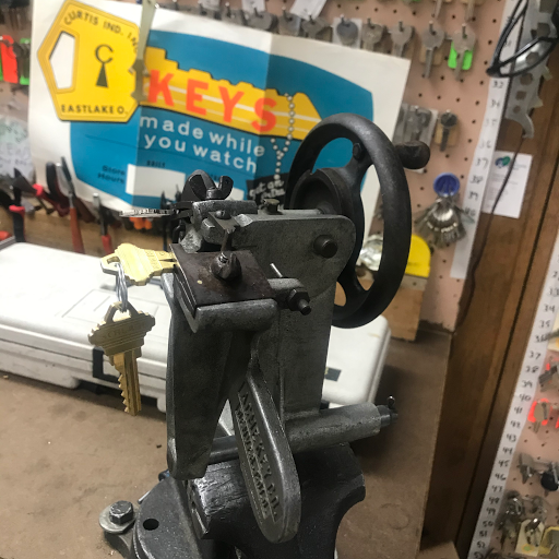 Locksmith «Elgin Key & Lock Co Inc», reviews and photos, 201 N Spring St, Elgin, IL 60120, USA