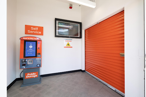 Self-Storage Facility «Public Storage», reviews and photos, 4610 Van Nuys Blvd, Sherman Oaks, CA 91403, USA