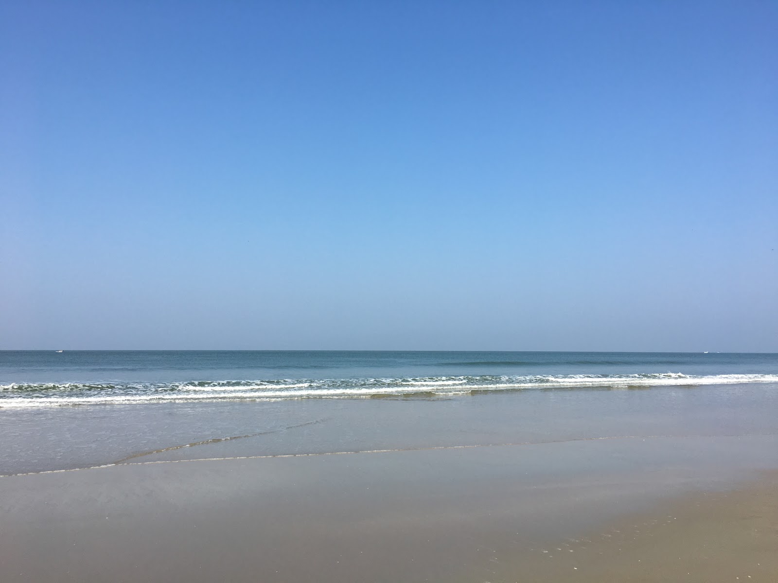 Varca Beach的照片 带有碧绿色水表面
