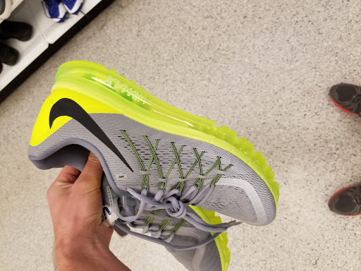 Clothing Store «Ross Dress for Less», reviews and photos, 11720 Medlock Bridge Rd, Johns Creek, GA 30097, USA