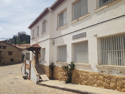 C.R.A. Sierra de Albarracín, Frías de Albarracin, Escuela primaria en Frías de Albarracín,Teruel